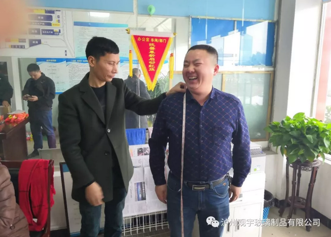 泸州玻璃酒瓶定制.png 泸州玻璃酒瓶定制.png