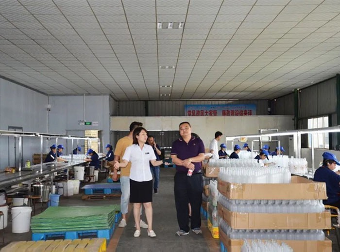 云峰酒业莅临开云手机官方版页面登录入口玻璃开展二方审核