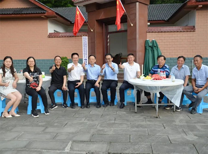 中国三农产业发展研究院专家组莅临开云手机官方版页面登录入口集团调研指导工作